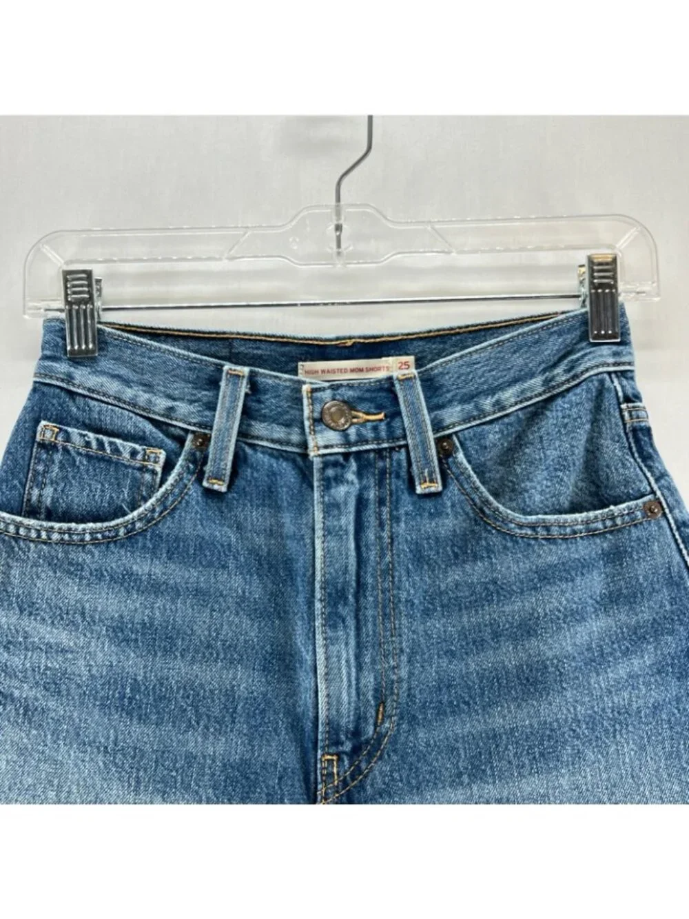 Levi's High Waisted Mom Shorts Womens 25 Zip Fly Pockets Medium Wash Denim Blue